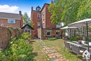 Photo 16- click for photo gallery